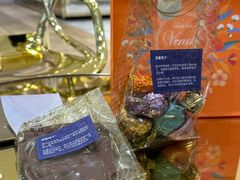 -VENCHI 闻绮(北京国贸商城店)