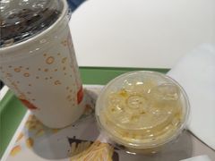 -麦当劳(上海虹桥站30B检票口楼上)