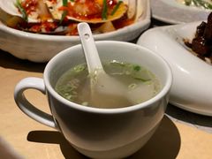 -穹六人间 people 6(岳阳路店)
