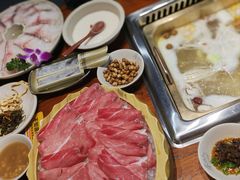-东巴人鱼豆花火锅(幸福街店)