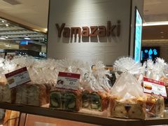 面包甜点陈列柜-山崎面包(静安久光店)