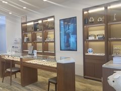 -三目眼镜·蔡司视觉合作店(青浦宝龙店)