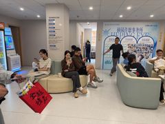 -上海大学附属上海和平眼科医院