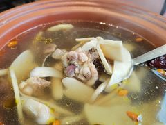 -有红鸡毛店·川菜(建设路店)