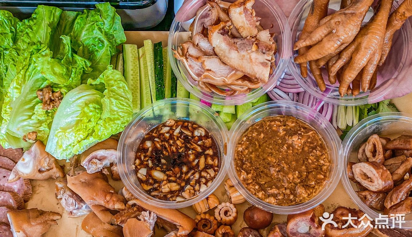 不用飞东北也能吃到正宗的东北卤菜啦🍖