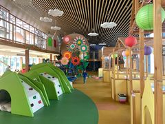 -田园东方蜜桃村的田野营地