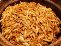 砂锅焖面-巷子里小酒馆(繁荣路店)