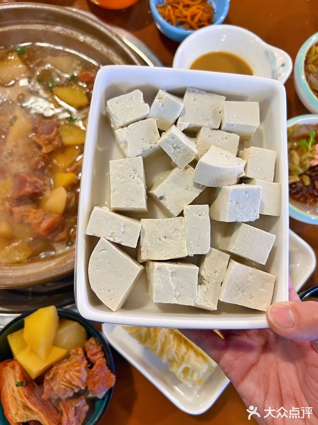 近期想推荐的卖肉店，炭火牛腩煲真的好吃![强]