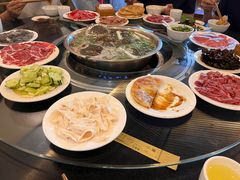 -周老三跷脚牛肉·全牛火锅(非遗传承店)