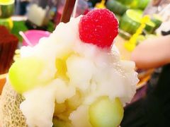 -席娜卡琳火车铁道夜市