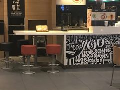 -麦当劳(世界城广场店)