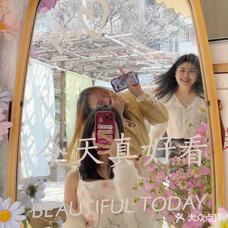 被花花包围的浪漫下午茶 佛山的莫奈花园💐