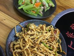 -丽江人家斑鱼火锅(保健路店)