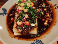 -老鼎万春卤菜(五代传承创始老店)