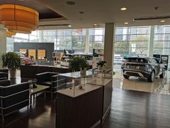 -无锡中升仕豪路虎4S店(新吴店)