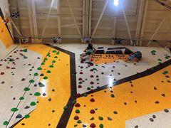 -问山MountQuest攀岩馆