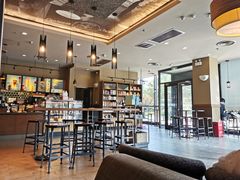 大堂-星巴克(青岛大拇指广场分店)