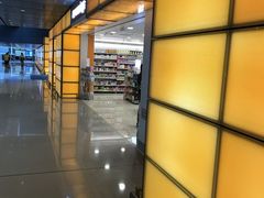 -万宁(机场T1 L7禁区东大堂店)