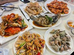 -三亚火车头万人海鲜广场