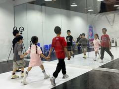 -潮童星少儿模特时尚中心(黄浦博荟广场店)