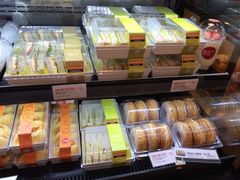 -85度C(生甜甜圈研究工坊·上海平凉店)