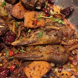 朝阳区东环国际大厦一层南门前去品尝一番