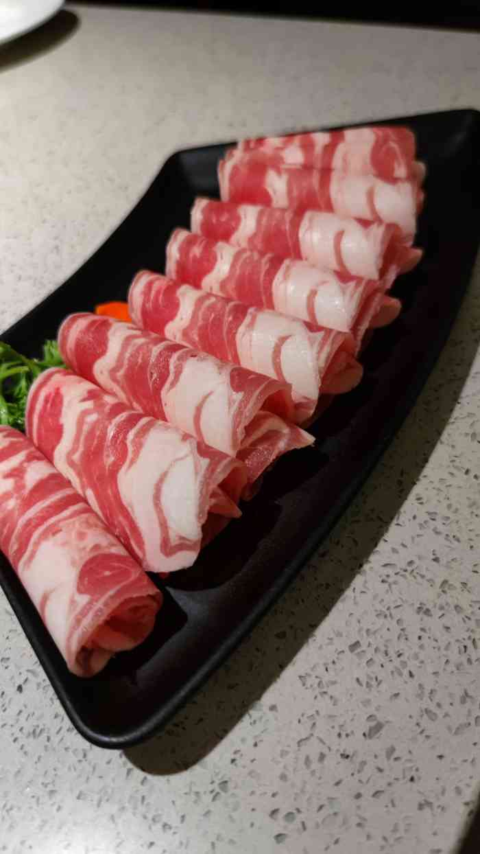 海底捞火锅(宝山经纬汇店)-"下班和同事聚餐约了海底捞,等了一会的,可