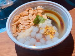 -吃饭皇帝大土家民族菜(荟聚店)