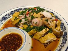 葱头豉油鸡-客家大院·非遗赣南客家菜(郁孤台店)