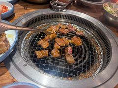 -明洞阿姨·韩式酱蟹烤肉·创意料理(三元桥店)