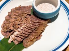 古法盐蘸牛肉-老头儿油爆虾(金鹰世界店)