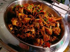 -凤凰路何眼镜香辣蟹(花果园店)