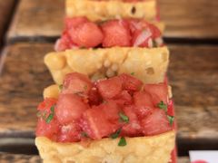 芝麻脆片配牛油果酱及西瓜莎莎-TOMATITO(无限极荟店)