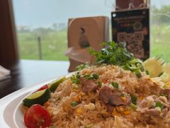 -Chom Cafe and Restaurant