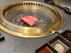 -铭牛烧肉·和牛海鲜自助(高新月牙湖店)