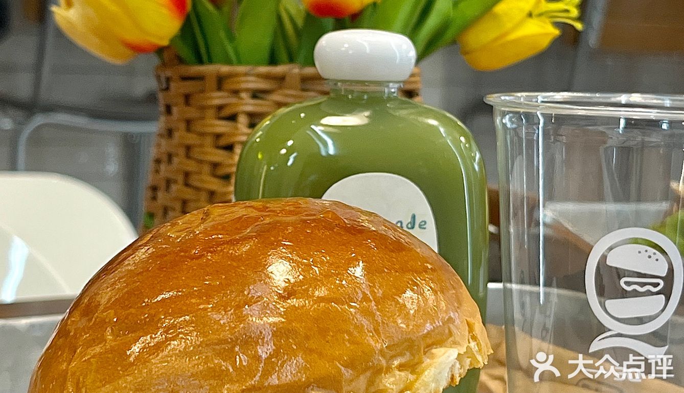 在青岛吃到可可爱爱的一家！！🍔🍔🧇🧇