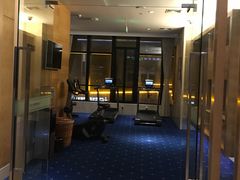 -跃动游泳健身俱乐部(新华传媒店)