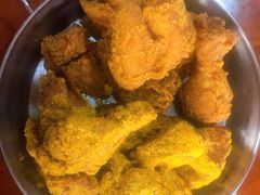 -BHC炸鸡(明洞总店)