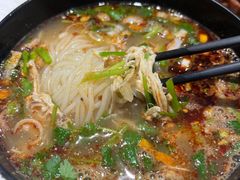 -牵人麻辣粉(粉巷店)
