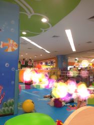 宽敞的空间-孩子王(世茂国际广场店)