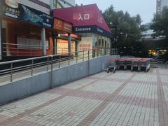 -卜蜂莲花(杨高南路店)