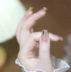 -初心纹眉洗眉·美睫专业店