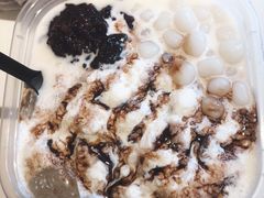 招牌白雪黑糯米冰粉-甜心闲生传统手工冰粉(太古里店)