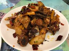 摩梭饵块鸡-泸沽肴(泸沽湖大洛水村农村信用社旁店)