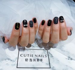 -悦指间美甲美睫