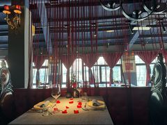 -弦月窗LUNETTE BY AMANDA(复兴路店)