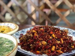 -黄桷树曹家私房菜(江与城店)