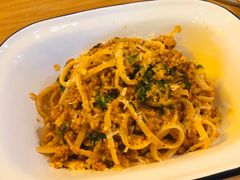 照烧鸡肉配牛油果拉法沙拉-HELLO 27 意面·沙拉·帕尼尼