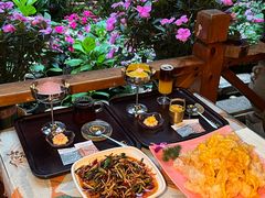 -月亮眼花园餐厅书吧酒吧