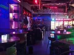 -UP嘻哈酒吧(粉巢店)